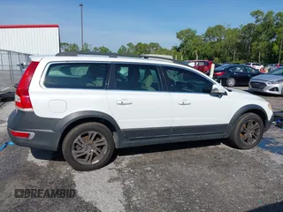 2014 Volvo XC70 3.2L with VIN YV4952BZ5E1186231, listed as a IAAI auction lot 41875901 with 109,875 mi miles and . Bid and sale history available at DreamBid. Image 13.