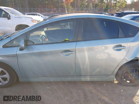 2015 Toyota Prius Four with VIN JTDKN3DU2F1891825, listed as a IAAI auction lot 40701779 with 195,490 mi miles and . Bid and sale history available at DreamBid. Image 14.