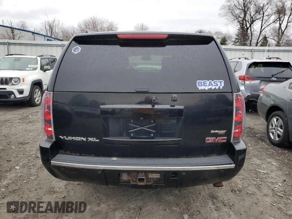 2008 GMC Yukon XL z VIN 1GKFK66858J167629, wystawiony jako Copart lot #50407075 z przebiegiem 182 832 mil mil oraz Szkoda całkowita • Salvage title. Historia ofert i sprzedaży dostępna na DreamBid. Obrazek 6.