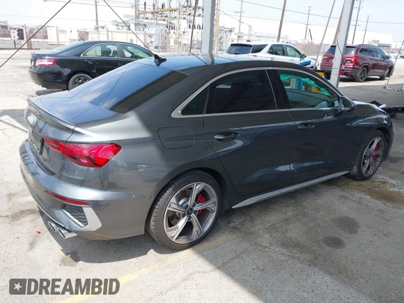 2024 Audi S3 Prestige z VIN WAUJ3DGY8RA067514, wystawiony jako IAAI lot #42086328 z przebiegiem 11 049 mil mil oraz . Historia ofert i sprzedaży dostępna na DreamBid. Obrazek 4.