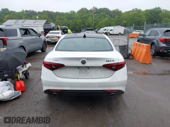 2021 Alfa Romeo Giulia Ti Sport with VIN ZARFAMBN9M7640461, listed as a IAAI auction lot 42329442 with 43,266 mi miles and . Bid and sale history available at DreamBid. Image 16.