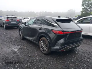 2023 Lexus RX 350 z VIN 2T2BAMCA9PC014394, wystawiony jako IAAI lot #42510351 z przebiegiem 17 466 mil mil oraz . Historia ofert i sprzedaży dostępna na DreamBid. Obrazek 3.