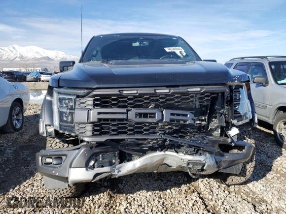 2022 Ford F-150 Raptor with VIN 1FTFW1RG5NFC08605, listed as a Copart auction lot 46548345 with 104,641 mi miles and Salvage Title. Bid and sale history available at carsss.com. Image 5.
