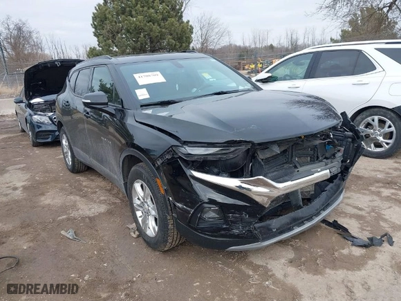 2019 Chevrolet Blazer with VIN 3GNKBGRS8KS642727, listed as a IAAI auction lot 41708709 with 86,184 mi miles. Bid and sale history available at carsss.com. Image 1.