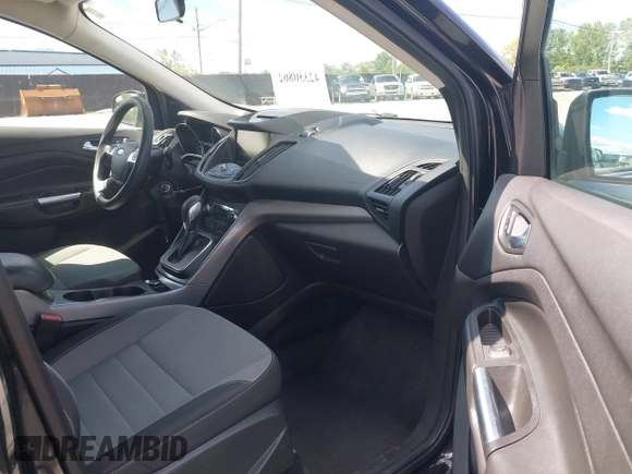 2013 Ford Escape SE с VIN 1FMCU0GXXDUC84509, выставлен на аукционе IAAI как лот 42330862 с пробегом 68 697 миль миль и . История ставок и продаж доступна на DreamBid. Изображение 5.
