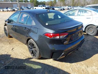 2021 Toyota Corolla SE with VIN 5YFS4MCE5MP060850, listed as a IAAI auction lot 41223430 with 102,206 mi miles. Bid and sale history available at carsss.com. Image 3.