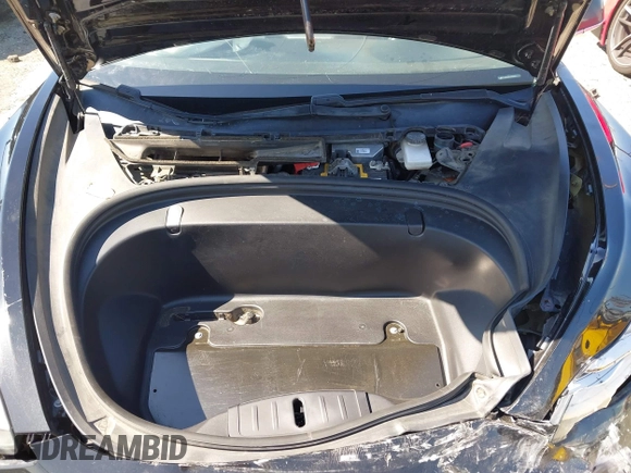 2018 Tesla Model 3 Long Range Battery with VIN 5YJ3E1EB9JF183920, listed as a IAAI auction lot 41657742 with 107,358 mi miles and . Bid and sale history available at DreamBid. Image 10.