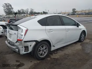 2010 Toyota Prius II with VIN JTDKN3DU5A1309158, listed as a IAAI auction lot 41921587 with 207,684 mi miles. Bid and sale history available at carsss.com. Image 4.
