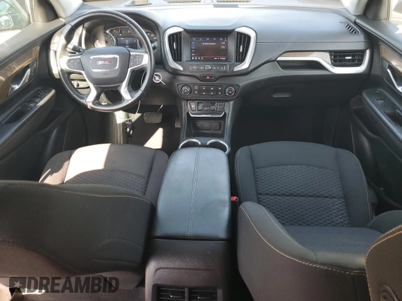 2020 GMC Terrain SLE z VIN 3GKALMEV5LL130522, wystawiony jako Copart lot #52151445 z przebiegiem 43 391 mil mil oraz Szkoda całkowita • Salvage title. Historia ofert i sprzedaży dostępna na DreamBid. Obrazek 8.