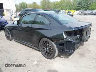 2021 BMW M2 Competition z VIN WBS2U7C05M7J18701, wystawiony jako IAAI lot #42256735 z przebiegiem 12 976 mil mil oraz . Historia ofert i sprzedaży dostępna na DreamBid. Obrazek 3.