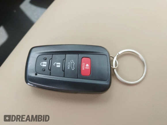 2025 Toyota RAV4 XLE Premium z VIN 2T3A1RFV7SW514631, wystawiony jako IAAI lot #42247225 z przebiegiem 4 815 mil mil oraz . Historia ofert i sprzedaży dostępna na DreamBid. Obrazek 11.