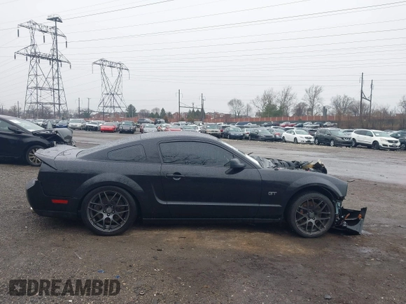 2007 Ford Mustang GT Deluxe with VIN 1ZVFT82H275292215, listed as a IAAI auction lot 41866312 with 114,500 mi miles. Bid and sale history available at carsss.com. Image 13.
