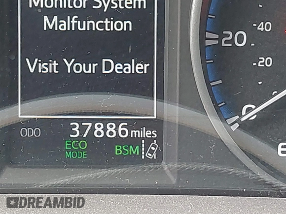 2018 Toyota RAV4 XLE with VIN JTMWFREV2JJ752568, listed as a IAAI auction lot 41795891 with 37,886 mi miles. Bid and sale history available at carsss.com. Image 15.