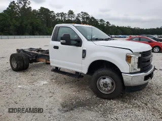 2018 Ford F-350 with VIN 1FDRF3H62JEC12561, listed as a Copart auction lot 53706305 with 151,367 mi miles and Salvage title. Bid and sale history available at DreamBid. Image 4.