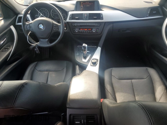 2013 BMW 3 Series 328i xDrive with VIN WBA3B5G56DNS01087, listed as a Copart auction lot 63914525 with 123,414 mi miles and Clean title. Bid and sale history available at DreamBid. Image 8.