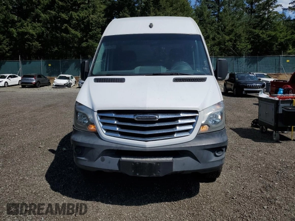 2015 Freightliner Sprinter with VIN WDYPE7DC0FP137988, listed as a Copart auction lot 55630245 with 163,035 mi miles and Clean Title. Bid and sale history available at DreamBid. Image 5.