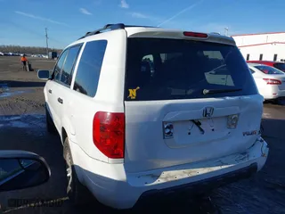2003 Honda Pilot EX with VIN 2HKYF18683H589287, listed as a IAAI auction lot 41487770 with 177,907 mi miles. Bid and sale history available at carsss.com. Image 3.