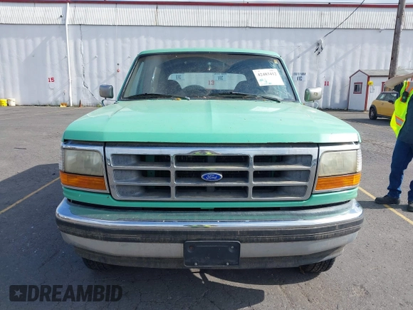 1995 Ford Bronco XL с VIN 1FMEU15N8SLB10358, выставлен на аукционе IAAI как лот 42483412 с пробегом 204 488 миль миль и . История ставок и продаж доступна на DreamBid. Изображение 6.