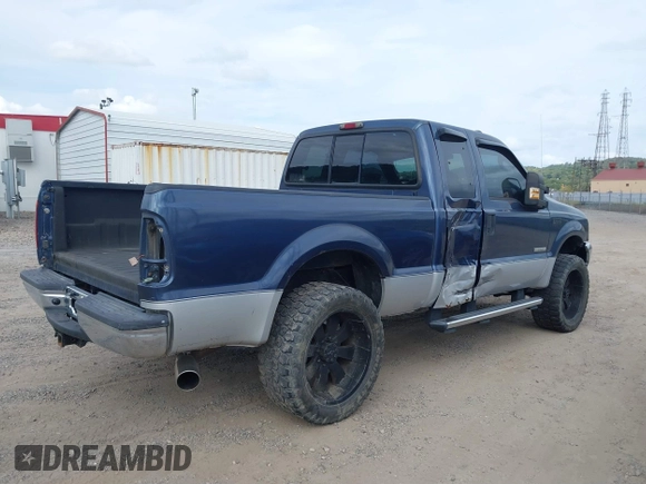 2004 Ford Super Duty F-250 XL with VIN 1FTNX21P04EA03269, listed as a IAAI auction lot 40376204 with 174,588 mi miles. Bid and sale history available at carsss.com. Image 4.