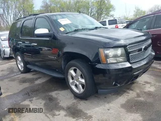 2007 Chevrolet Tahoe LT z VIN 1GNFK13017R286217, wystawiony jako IAAI lot #41992303 z przebiegiem 238 679 mil mil oraz . Historia ofert i sprzedaży dostępna na DreamBid. Obrazek 1.