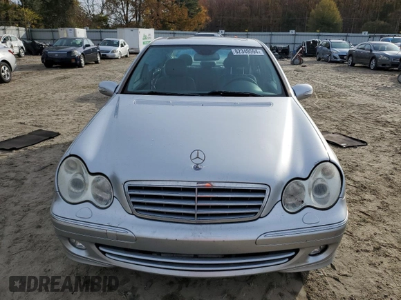 2007 Mercedes-Benz C 350 Sport z VIN WDBRF56H57F903587, wystawiony jako Copart lot #82340594 z przebiegiem 164 125 mil mil oraz Szkoda całkowita • Salvage title. Historia ofert i sprzedaży dostępna na DreamBid. Obrazek 5.