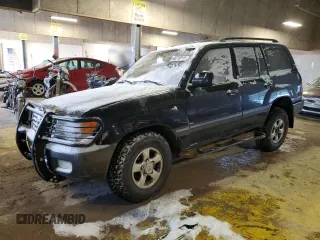 2001 Toyota Land Cruiser with VIN JTEHT05J112007231, listed as a Copart auction lot 44719315 with 0 mi miles and Salvage Title. Bid and sale history available at carsss.com. Image 1.