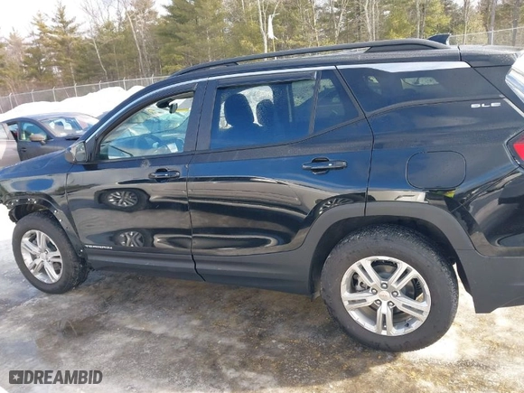 2024 GMC Terrain SLE with VIN 3GKALTEG2RL343626, listed as a IAAI auction lot 41455076 with 2,364 mi miles. Bid and sale history available at carsss.com. Image 15.