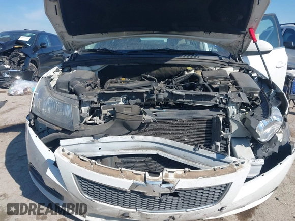 2014 Chevrolet Cruze 1LT with VIN 1G1PC5SB6E7161106, listed as a IAAI auction lot 41655726 with 118,161 mi miles and . Bid and sale history available at DreamBid. Image 10.