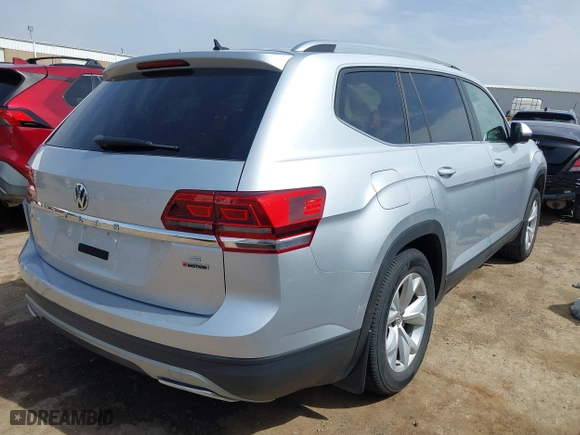 2018 Volkswagen Atlas 3.6L V6 SE with VIN 1V2KR2CA4JC509845, listed as a IAAI auction lot 41817227 with 72,961 mi miles. Bid and sale history available at carsss.com. Image 4.