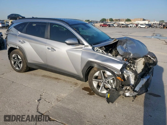 2025 Hyundai Tucson SEL with VIN 5NMJBCDE2SH453013, listed as a Copart auction lot 52710235 with 4,447 mi miles and Salvage Title. Bid and sale history available at carsss.com. Image 4.