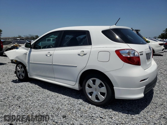 2010 Toyota Matrix z VIN 2T1KU4EE8AC301065, wystawiony jako Copart lot #57299545 z przebiegiem 100 311 mil mil oraz Szkoda całkowita • Salvage title. Historia ofert i sprzedaży dostępna na DreamBid. Obrazek 2.