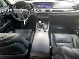 2013 Lexus LS 460 z VIN JTHBL1EF1D5116477, wystawiony jako Copart lot #50889915 z przebiegiem 148 646 mil mil oraz Szkody całkowita. Historia ofert i sprzedaży dostępna na DreamBid. Obrazek 8.