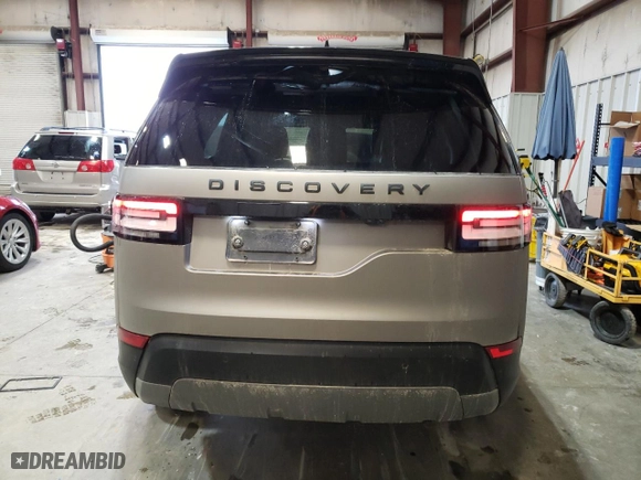 2020 Land Rover Discovery SE with VIN SALRG2RV8L2423777, listed as a Copart auction lot 42662274 with 26,303 mi miles and Salvage Title. Bid and sale history available at carsss.com. Image 6.