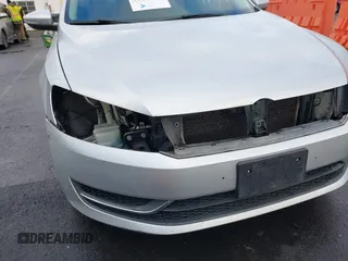 2012 Volkswagen Passat SE с VIN 1VWBP7A31CC049763, выставлен на аукционе IAAI как лот 41135187 с пробегом 188 966 миль миль и . История ставок и продаж доступна на DreamBid. Изображение 6.