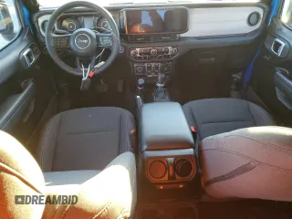 2024 Jeep Gladiator Sport z VIN 1C6HJTAG8RL127627, wystawiony jako Copart lot #87679635 z przebiegiem Nie podano mil oraz Nie do naprawy • Non repairable. Historia ofert i sprzedaży dostępna na DreamBid. Obrazek 8.
