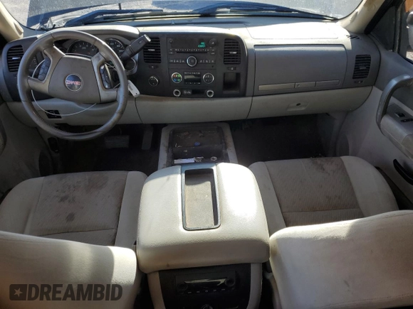 2008 GMC Sierra 3500HD DRW SLE2 z VIN 1GTJK33608F176636, wystawiony jako Copart lot #76945874 z przebiegiem 209 776 mil mil oraz Szkody całkowita. Historia ofert i sprzedaży dostępna na DreamBid. Obrazek 8.