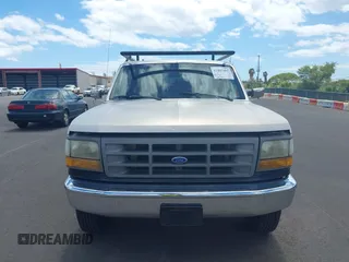 1993 Ford F-250 с VIN 1FTHX25G4PKA01246, выставлен на аукционе IAAI как лот 42497407 с пробегом 296 039 миль миль и . История ставок и продаж доступна на DreamBid. Изображение 6.