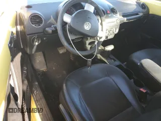 2010 Volkswagen New Beetle Coupe with VIN 3VWPW3AG5AM000453, listed as a Copart auction lot 86861744 with 99,236 mi miles and Salvage Title. Bid and sale history available at carsss.com. Image 8.