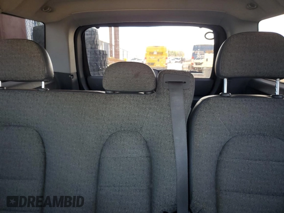 2003 Ford Explorer XLS z VIN 1FMZU62K63UB39457, wystawiony jako Copart lot #49030625 z przebiegiem 217 411 mil mil oraz Szkoda całkowita • Salvage title. Historia ofert i sprzedaży dostępna na DreamBid. Obrazek 10.