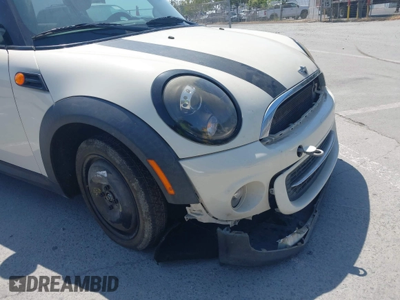 2012 MINI Hardtop with VIN WMWSU3C57CT185623, listed as a IAAI auction lot 42177627 with 159,596 mi miles and . Bid and sale history available at DreamBid. Image 6.