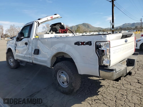 2020 Ford Super Duty F-250 SRW XL with VIN 1FDBF2B68LED97982, listed as a Copart auction lot 41176004 with 32,028 mi miles and Salvage Title. Bid and sale history available at carsss.com. Image 2.