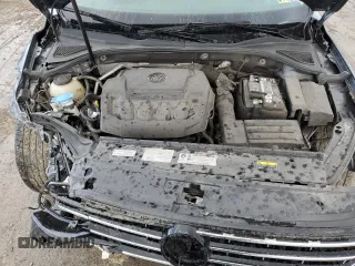 2019 Volkswagen Passat Wolfsburg Edition z VIN 1VWLA7A38KC005411, wystawiony jako Copart lot #52876005 z przebiegiem 82 144 mil mil oraz Szkoda całkowita • Salvage title. Historia ofert i sprzedaży dostępna na DreamBid. Obrazek 13.