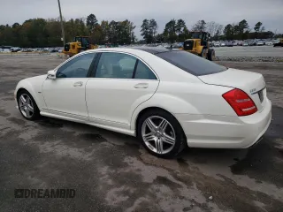 2012 Mercedes-Benz S 550 with VIN WDDNG9EB0CA415646, listed as a Copart auction lot 80232034 with 130,113 mi miles and Salvage Title. Bid and sale history available at DreamBid. Image 2.