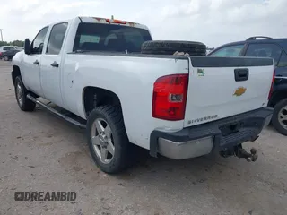 2013 Chevrolet Silverado 2500HD LT with VIN 1GC1CXCGXDF213053, listed as a IAAI auction lot 41938923 with 251,943 mi miles. Bid and sale history available at carsss.com. Image 3.