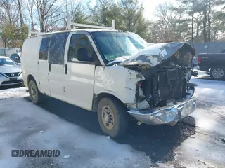 2008 Chevrolet Express Cargo Van with VIN 1GCGG25C581129690, listed as a IAAI auction lot 41541035 with 328,651 mi miles. Bid and sale history available at carsss.com. Image 1.