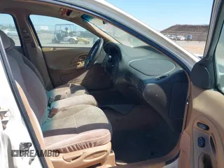 1996 Mercury Sable z VIN 1MELM55U0TG623025, wystawiony jako IAAI lot #42320328 z przebiegiem 235 325 mil mil oraz . Historia ofert i sprzedaży dostępna na DreamBid. Obrazek 5.