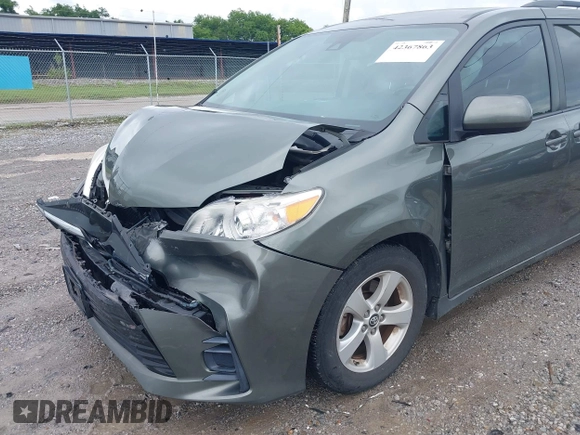 2018 Toyota Sienna LE Auto Access Seat с VIN 5TDKZ3DCXJS957822, выставлен на аукционе IAAI как лот 42367863 с пробегом 75 237 миль миль и . История ставок и продаж доступна на DreamBid. Изображение 17.