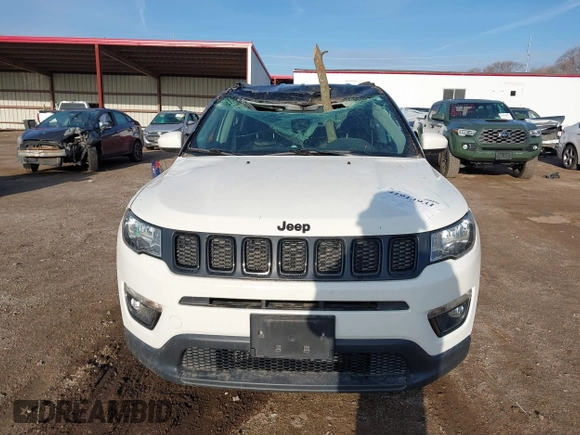 2019 Jeep Compass Altitude z VIN 3C4NJDBB0KT629952, wystawiony jako IAAI lot #41913931 z przebiegiem 78 054 mil mil oraz . Historia ofert i sprzedaży dostępna na DreamBid. Obrazek 13.