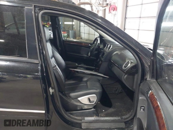 2007 Mercedes-Benz GL 450 with VIN 4JGBF71E57A109564, listed as a IAAI auction lot 42044634 with 177,844 mi miles and . Bid and sale history available at DreamBid. Image 5.