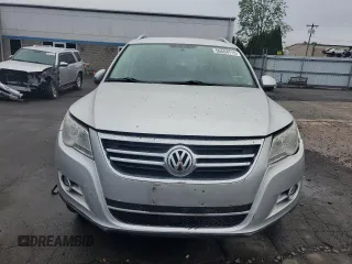 2011 Volkswagen Tiguan SE with VIN WVGBV7AXXBW538750, listed as a Copart auction lot 56604715 with 86,895 mi miles and Salvage title. Bid and sale history available at DreamBid. Image 5.